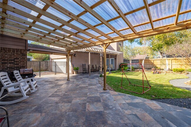 Building Photo - 603 Chedworth Dr