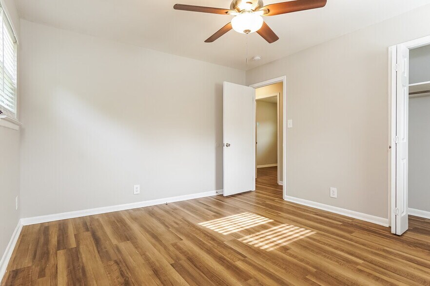 Building Photo - 201 Beechwood Dr