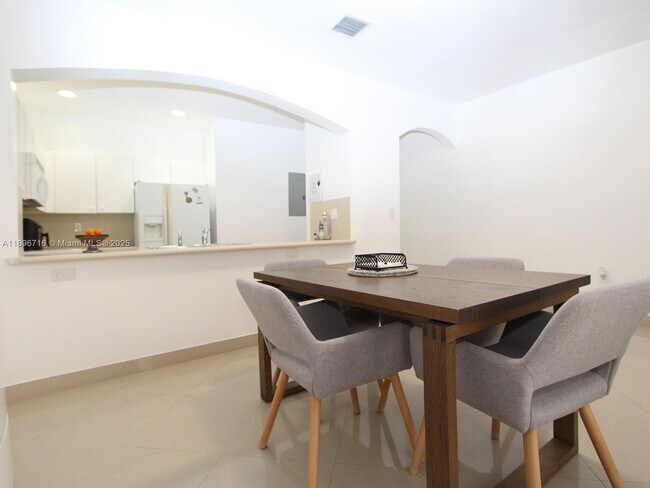 Building Photo - 5755 NW 115th Ct