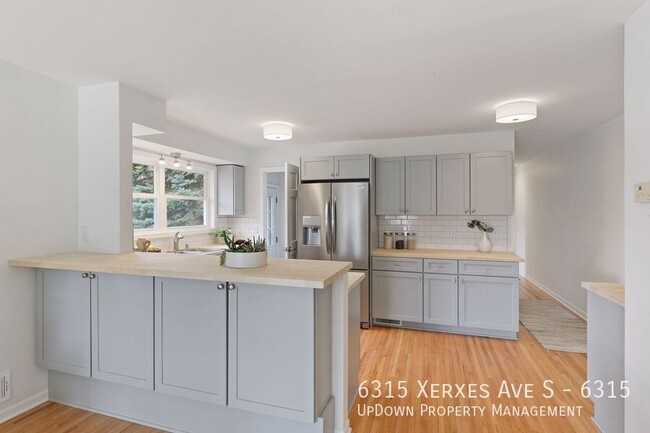 Building Photo - 6315 Xerxes Ave S