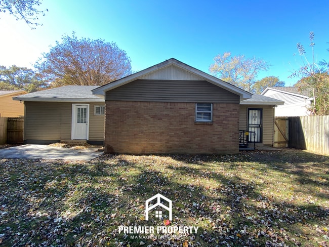 Building Photo - 4034 Windermere Rd