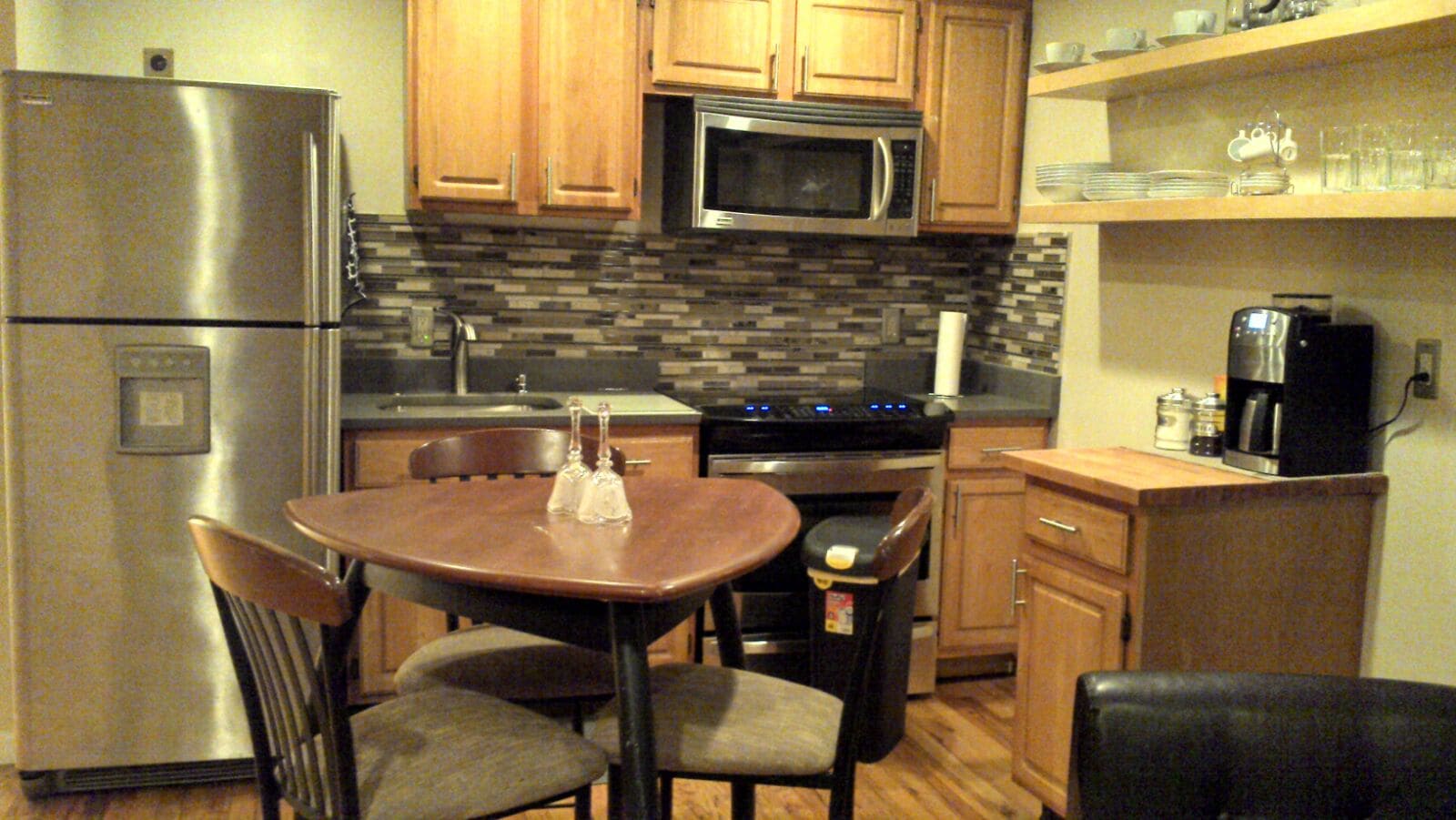 easy flow through the kitchen space - 507 W 173rd St