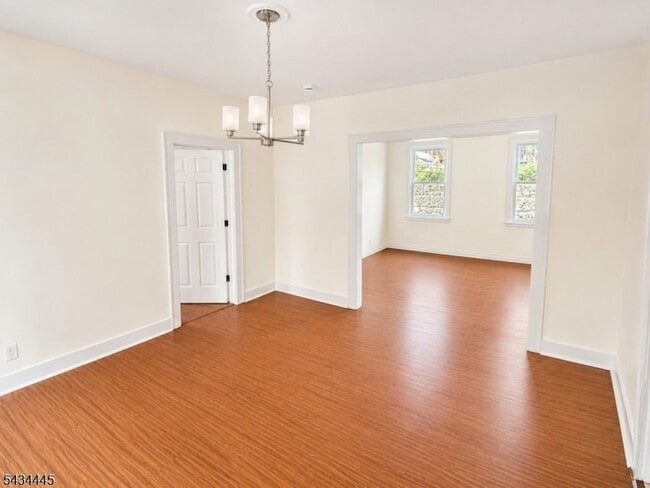 Building Photo - 137 Hammond Ave