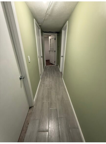 Building Photo - 18 Porter Rd