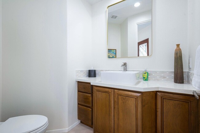 Building Photo - 79215 Mandarina