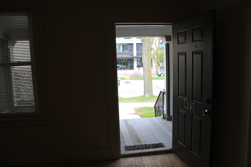 Front Door looking out to E. Washington - 405 E Washington Ave