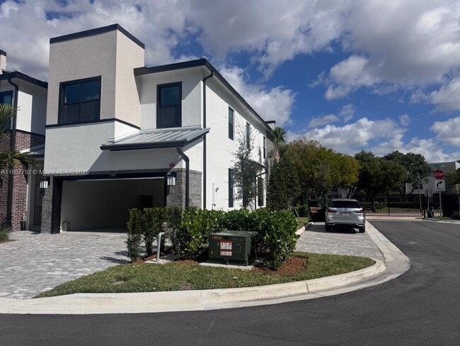 Building Photo - 750 NW 82nd Ter