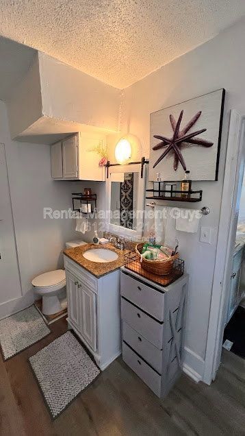 Building Photo - 3245 3rd Ave S