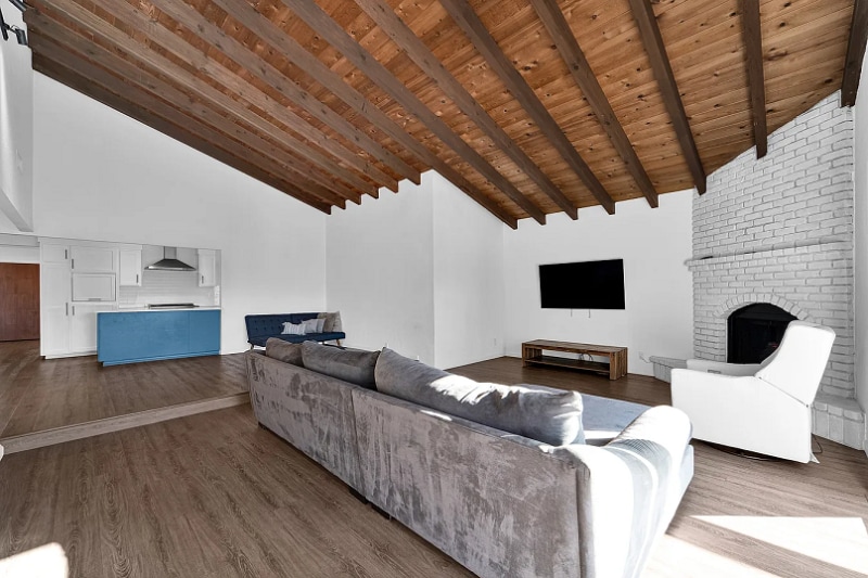 Building Photo - 5144 W 141st St