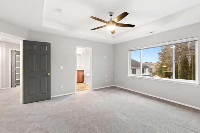 Building Photo - BETHANY 5 bedroom 3 full bath- Beaverton School District- Nike