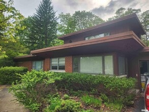 Building Photo - 151 W Detweiller Dr