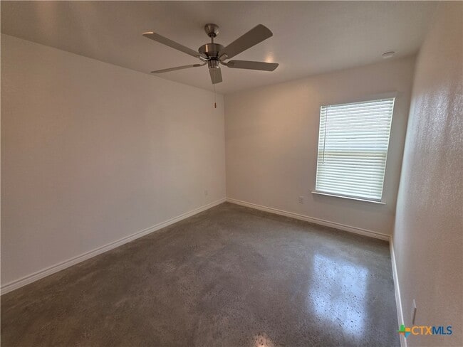 Building Photo - 1222 Concord Dr