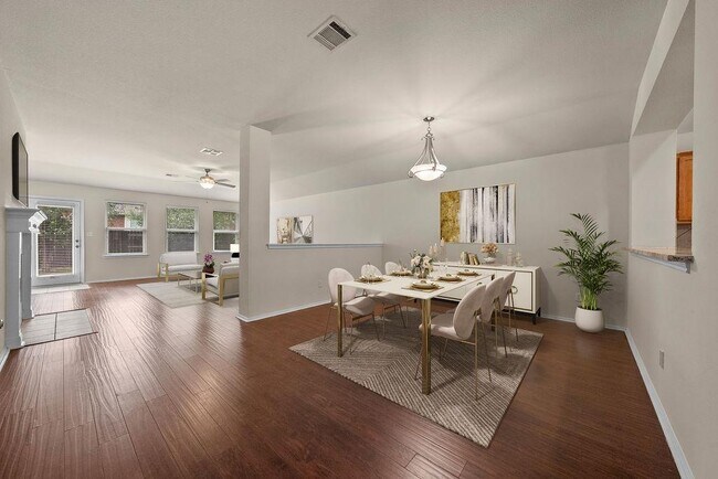 Building Photo - 9424 Castle Pines Dr