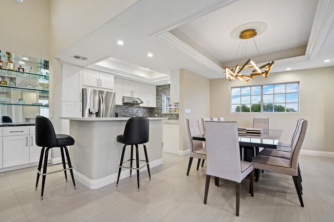 Building Photo - 10627 Ashton Ave