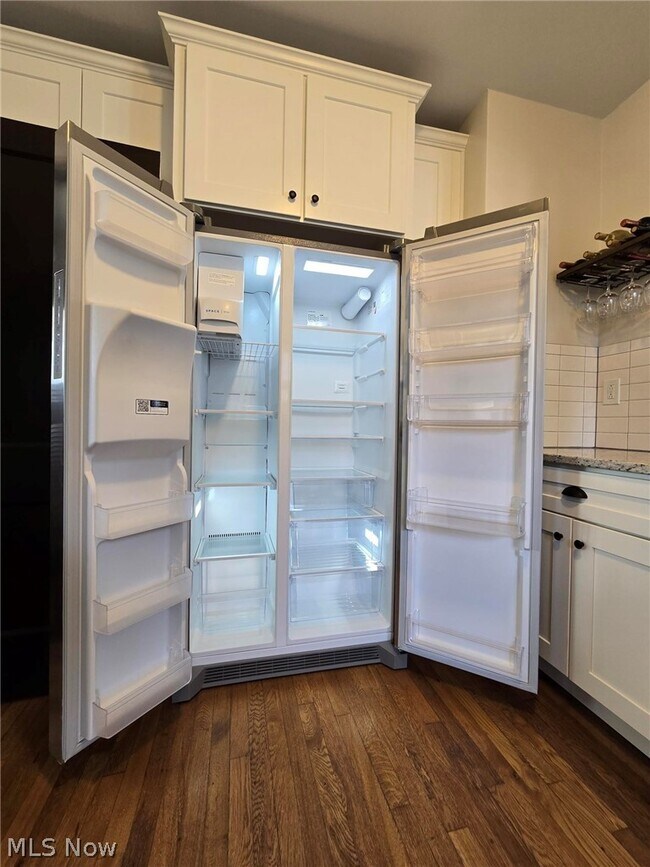 Building Photo - 13839 Clifton Blvd