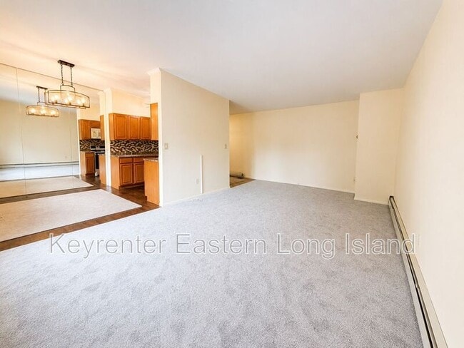 Building Photo - 265 N Newbridge Rd