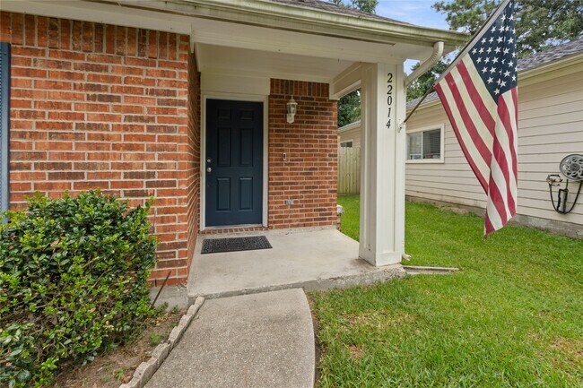 Building Photo - 22014 Soft Pines Ct
