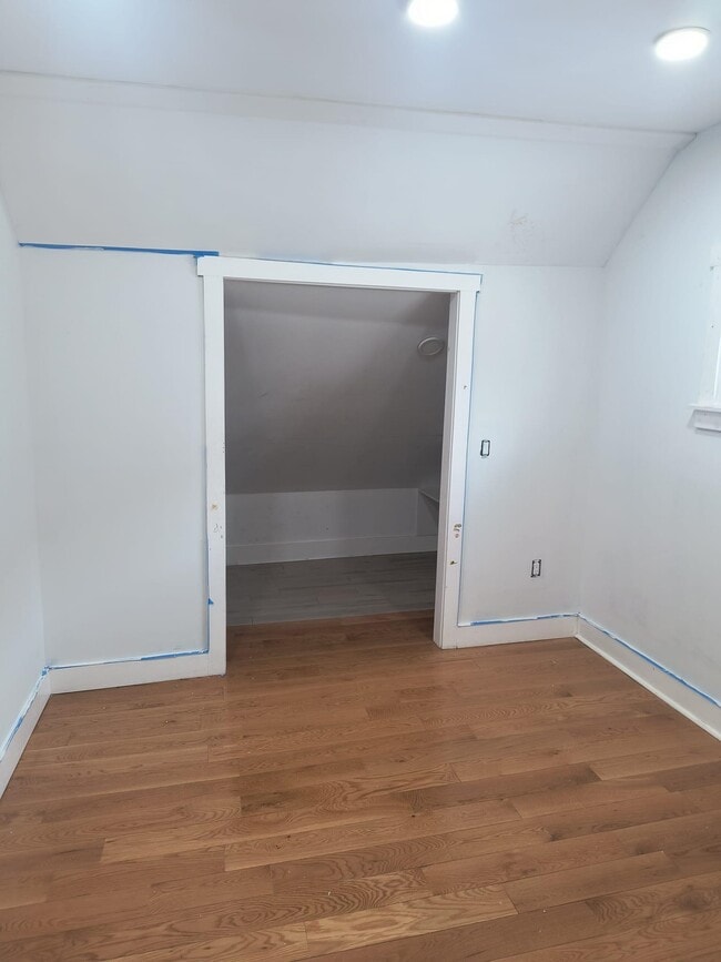 Building Photo - 530-532-532 40th St