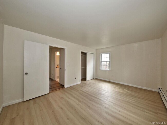 Building Photo - 22 Wyman St