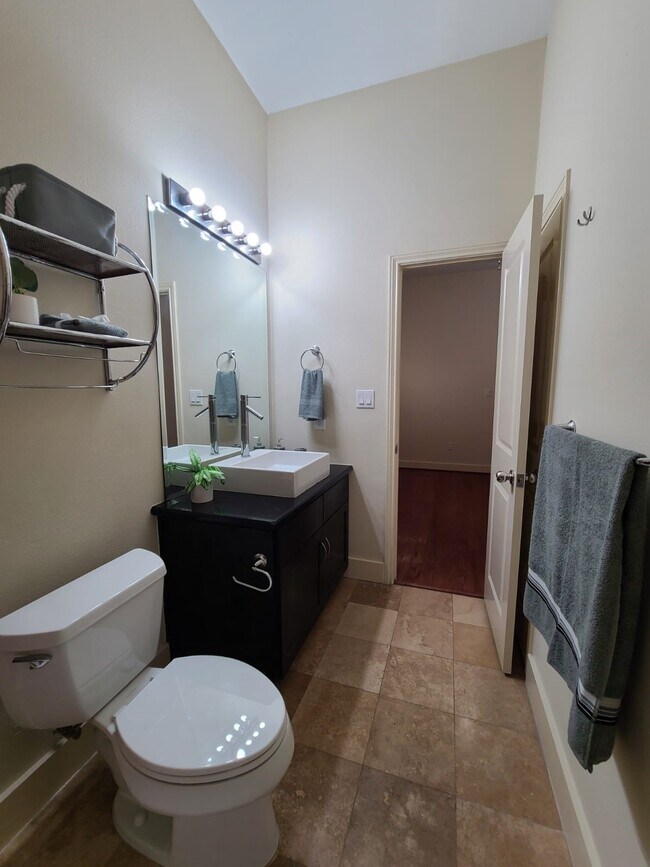 Building Photo - 5515 Petty St