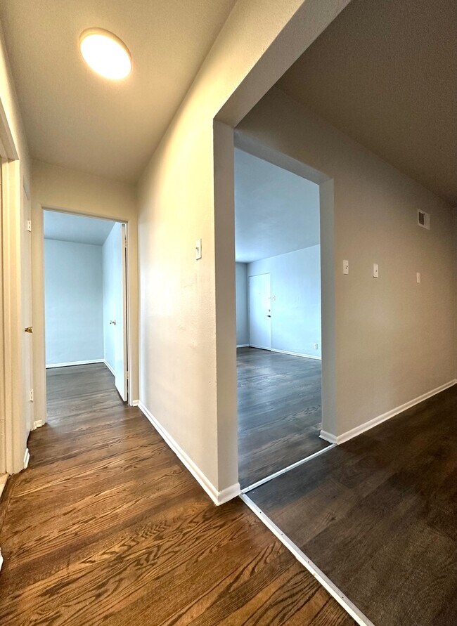 Building Photo - 2907 Lemay Ferry Rd