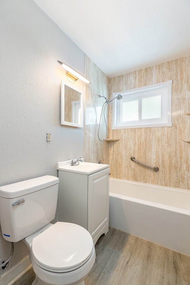 Building Photo - 4717 W Leila Ave