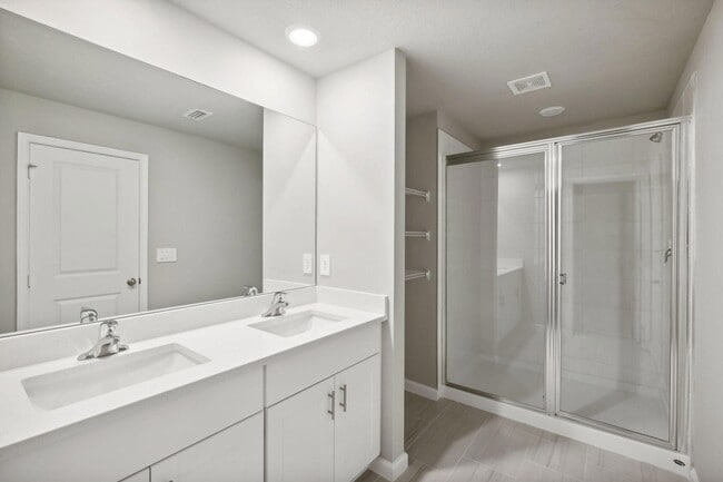 Building Photo - 394 Salisbury Cir
