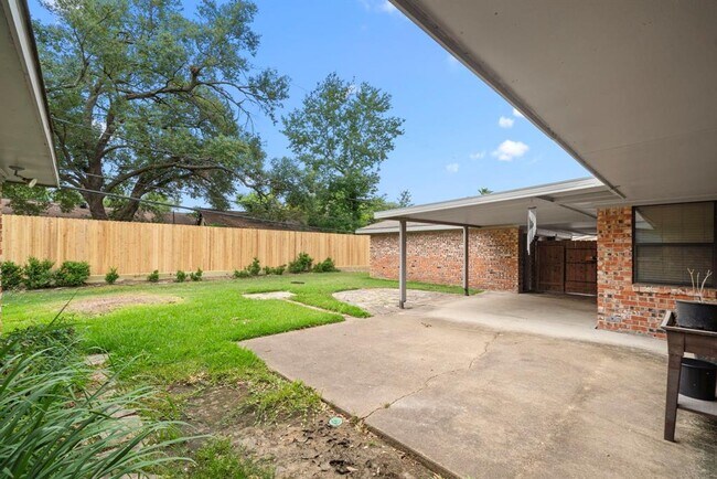 Building Photo - 10139 Knoboak Dr