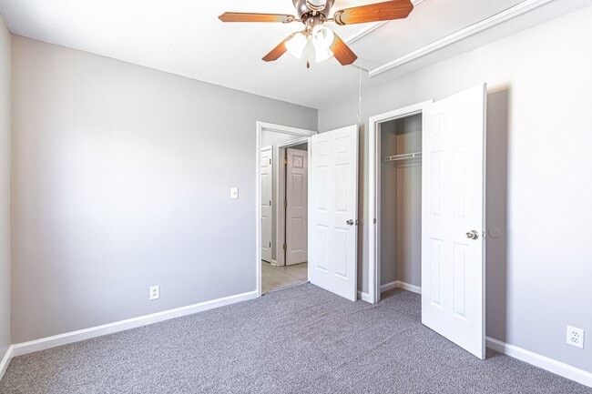 Building Photo - 1811 Harbor Dr