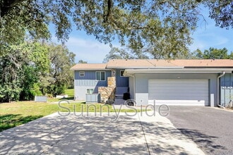 Building Photo - 42 Nottingham Way