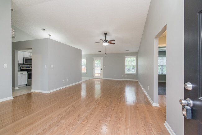 Building Photo - 281 Masterson Station Dr