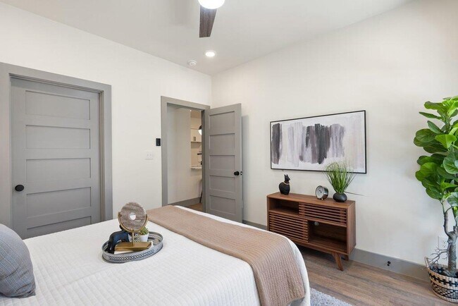 Building Photo - 2450 Wickersham Ln