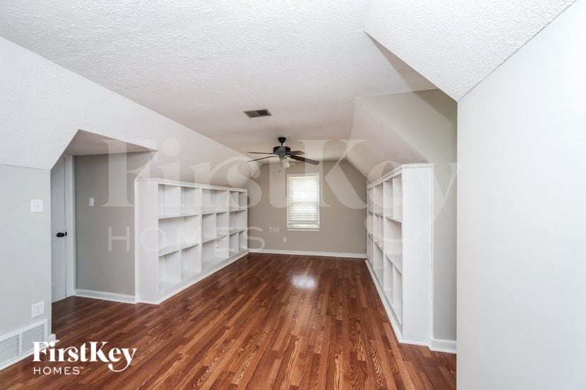 Building Photo - 514 Quail Crest Dr