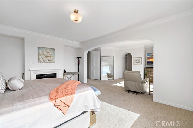 Building Photo - 16423 Village Meadow Dr