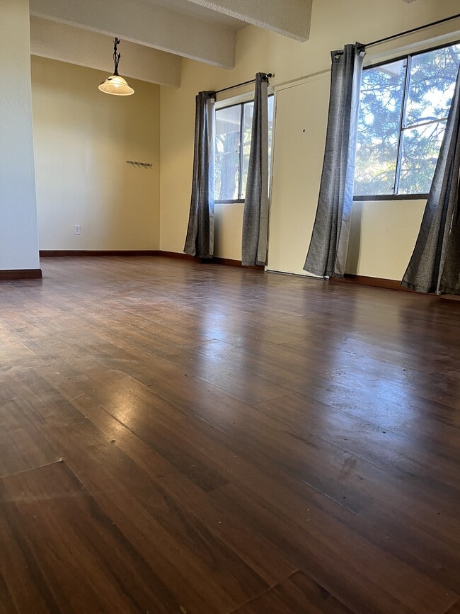 Building Photo - 384 S Ironton St