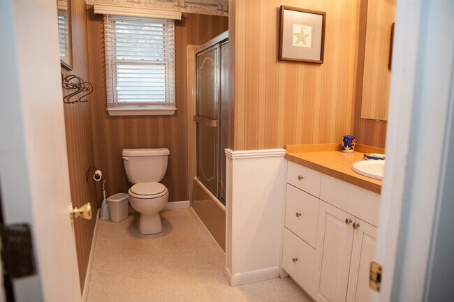 Building Photo - 57219 Island Club Ln