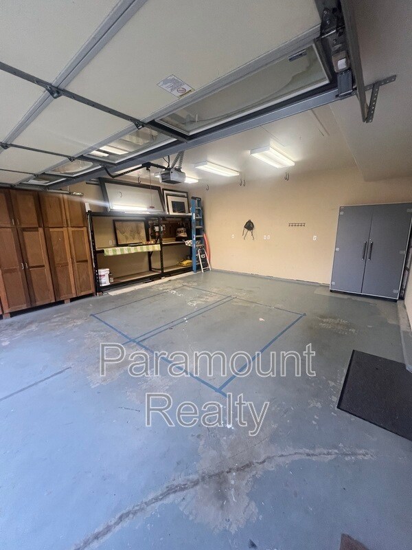 Building Photo - 5608 N Dublin Ranch Dr