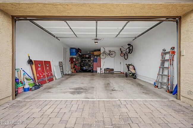 Building Photo - 10422 E Corbin Ave