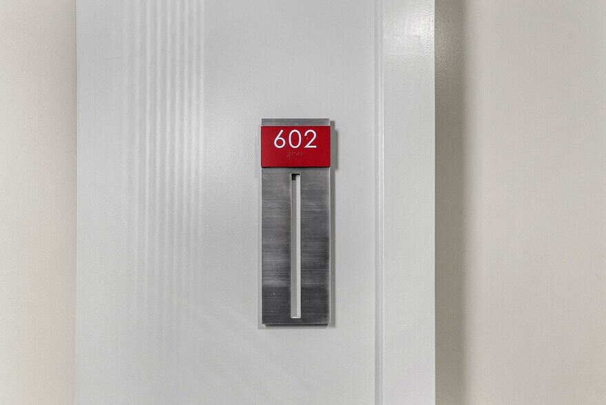 Building Photo - 17 Otis St