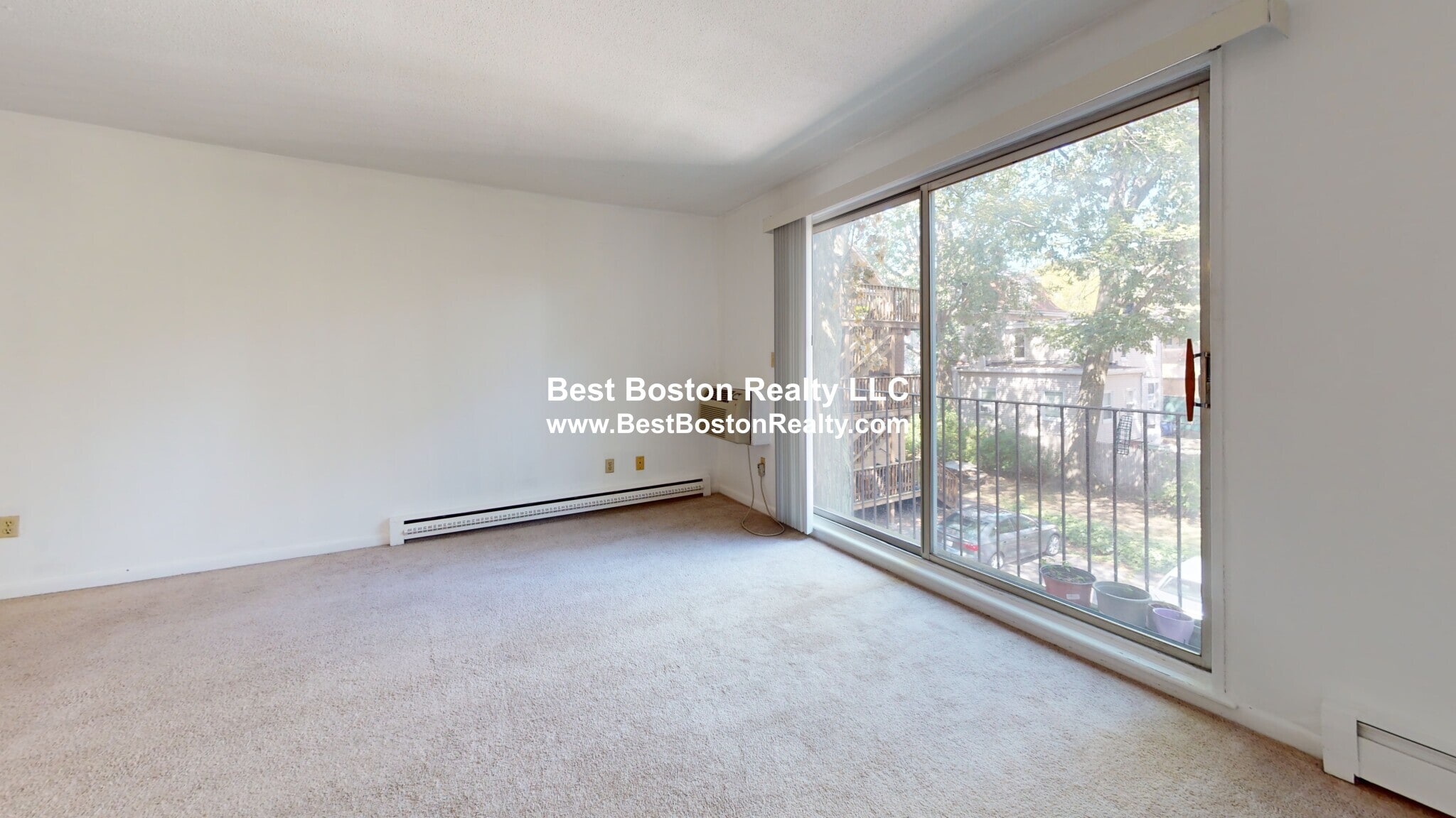 Building Photo - 41 Belmont St