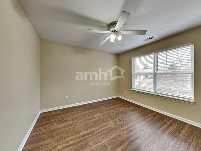 Building Photo - 5104 Mabe Dr