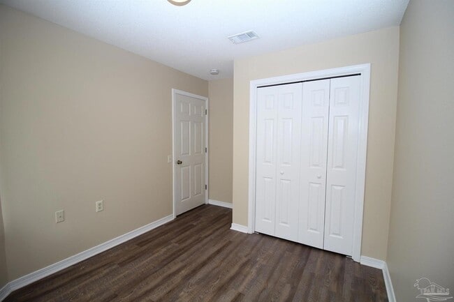 Building Photo - 130 Wildflower Ln