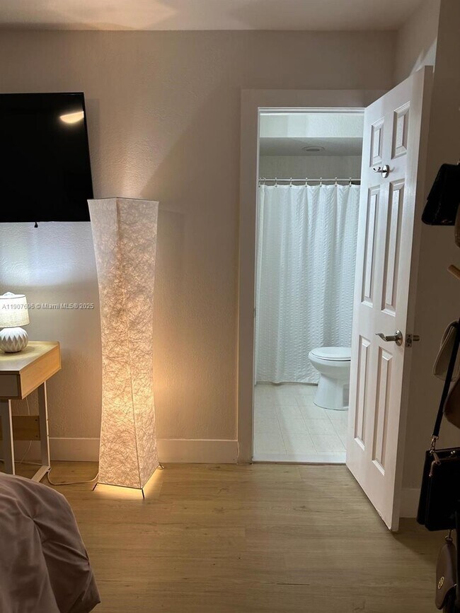 Building Photo - 15304 SW 81st Ln