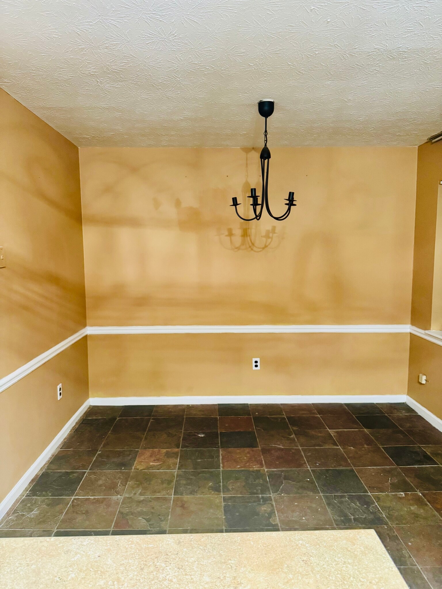 Building Photo - 2641 Parkside Way