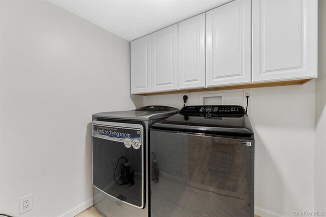 Building Photo - 913 Parkway Pl