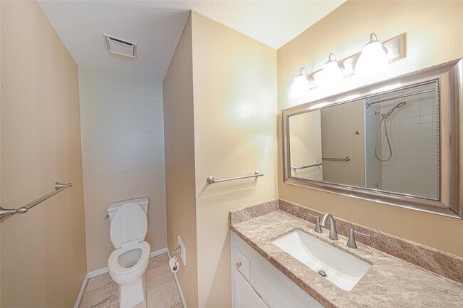 Building Photo - 49 Sawmill Grove Ln