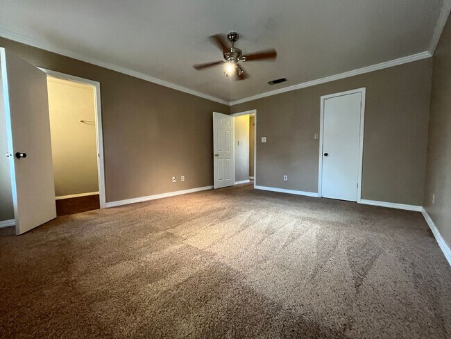 Building Photo - 3321 Colquitt Rd