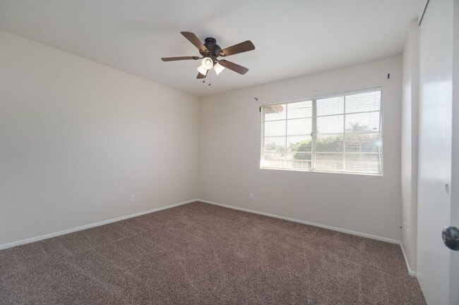 Building Photo - 1365 Crafton Ave