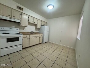 Building Photo - 182 W Geronimo St
