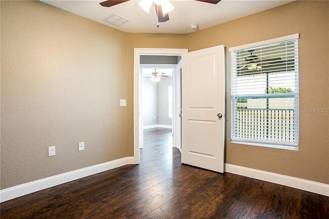 Building Photo - 2015 Lunn Landings Dr